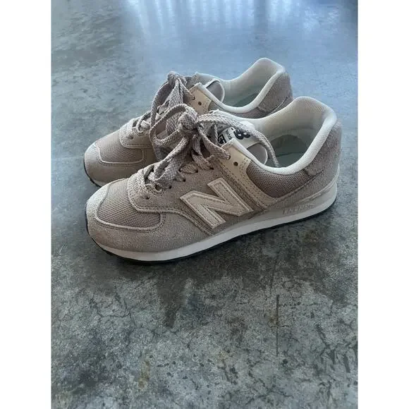 New Balance 574 Core Tan Nimbus Cloud Sneakers WL574EVW Women's 6.5 LIKE NEW - Picture 1 of 9